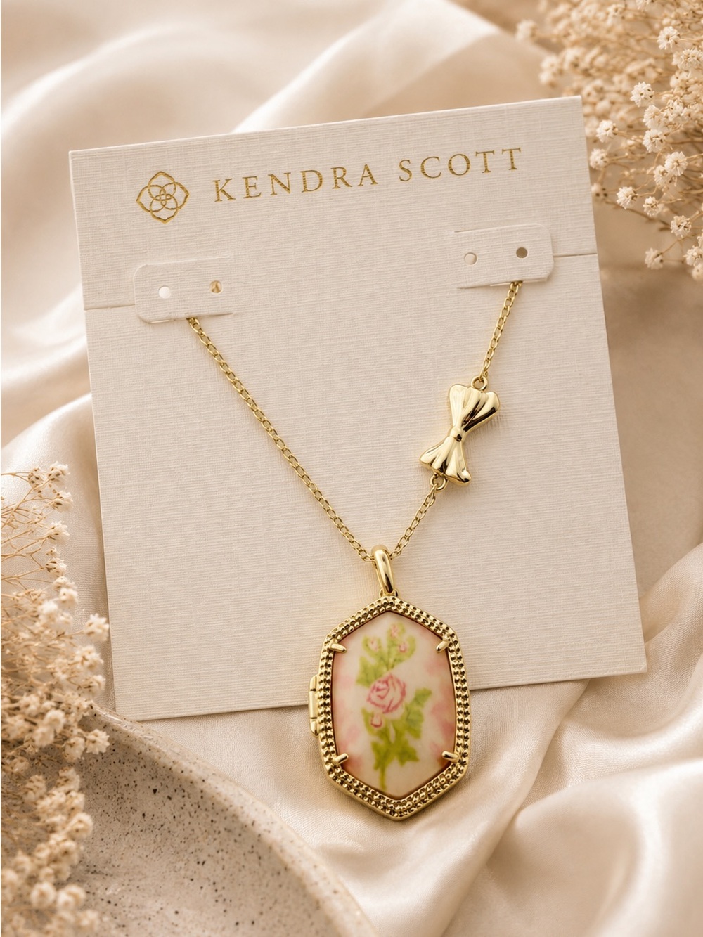 Kendra Scott x LoveShackFancy Daphne Gold Locket Necklace - Picture 8 of 8
